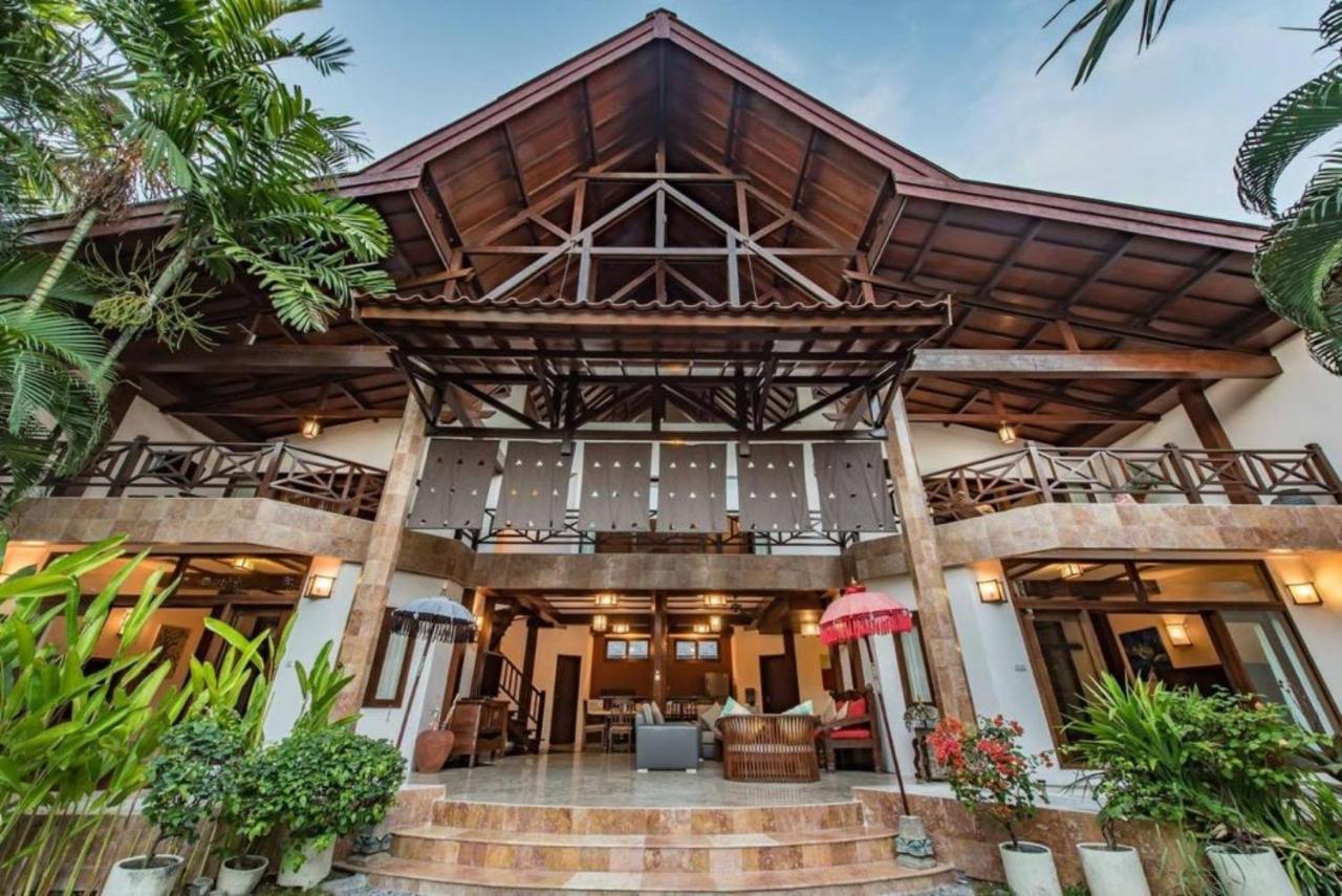 New Daria Villas Seminyak Esterno foto